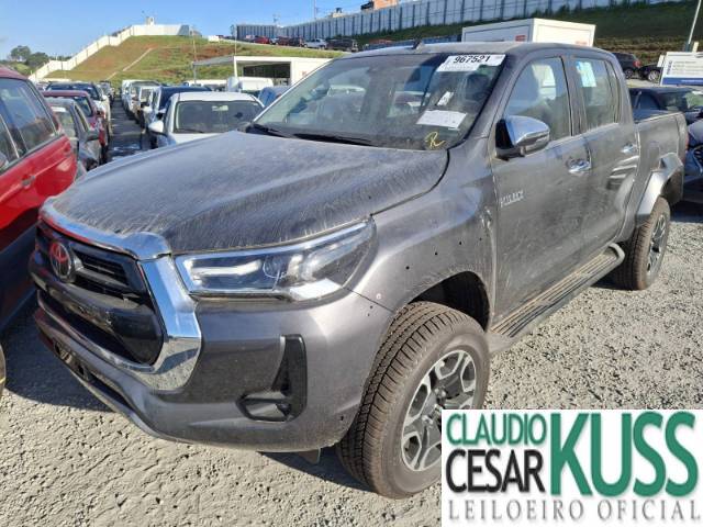TOYOTA HILUX 2.8 24/25