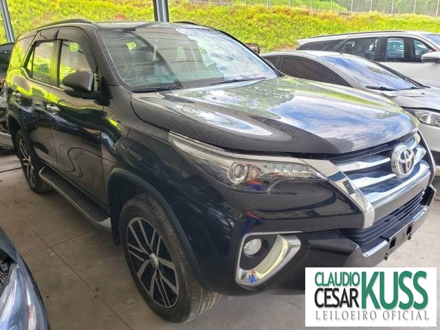 TOYOTA HILUX SW4 SRX 2.8 D-4D TURBO 2016