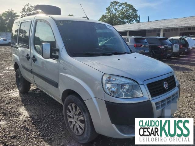 FIAT DOBLO ESSENCE 1.8 16V E.TORQ 2015