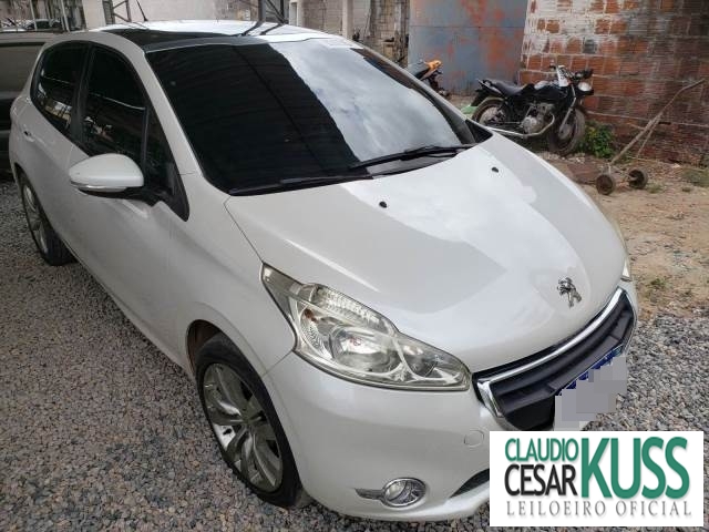 PEUGEOT 208 ALLURE 1.5 2014